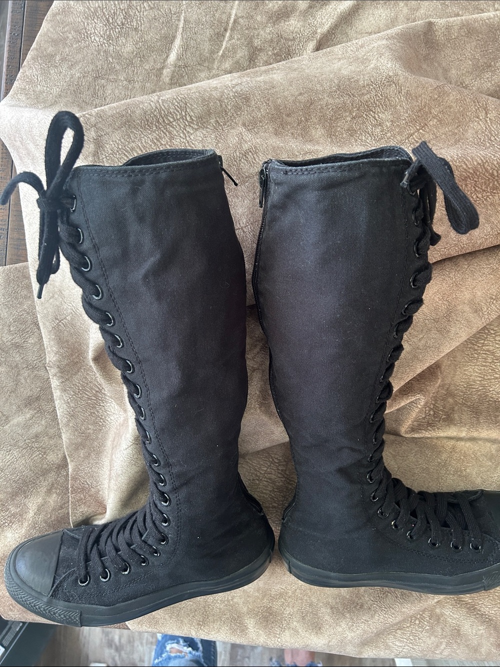 Converse Tall Lace-Up Women's Boots in Black😍 - Picture 4 of 7
